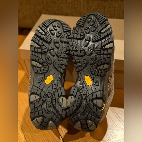 MERRELL men’s MOAB3 Hiking Shoes - Picture 9 of 11